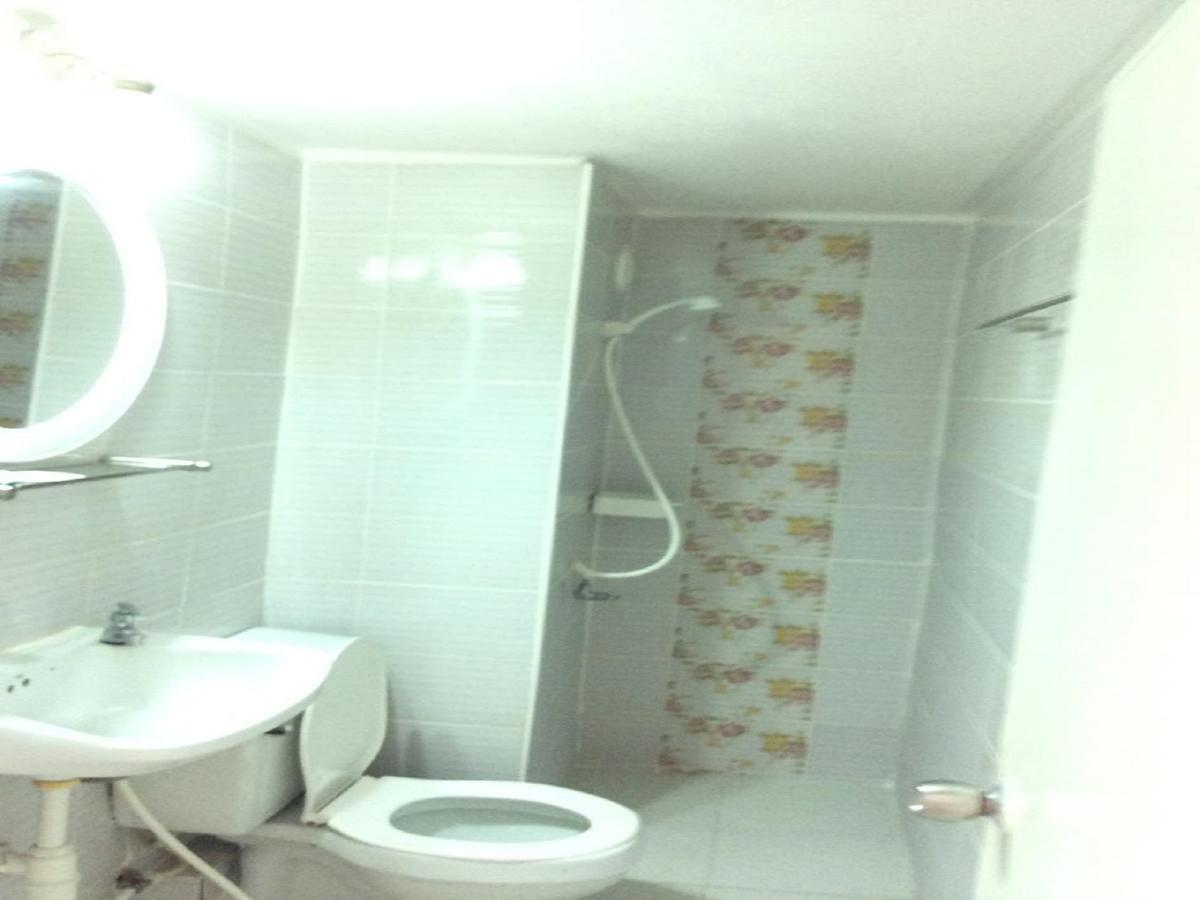 Impact Challenger Muang Thong Thani Service Apartment Bangkok Buitenkant foto
